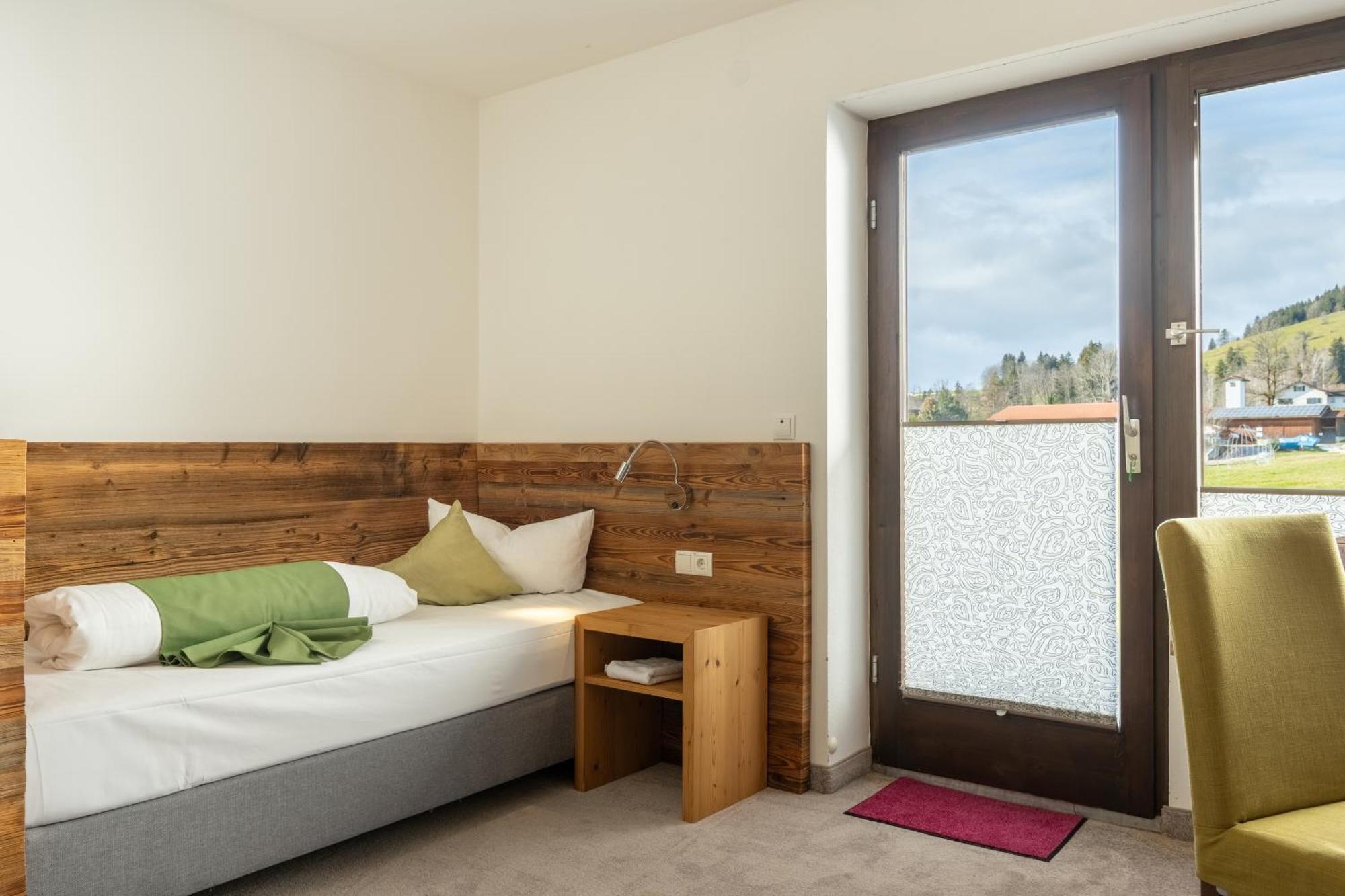 Landhotel Gockelwirt Eisenberg  Exteriör bild